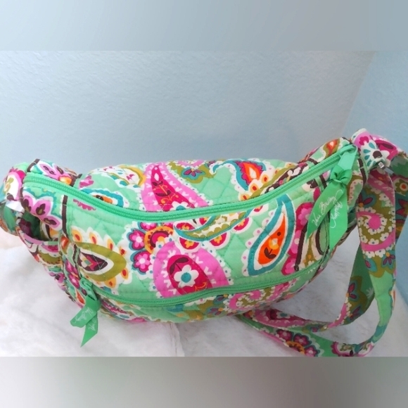 *RETIRED* Vera Bradley Crossbody Purse in Frutti Tutti Green and Pink Paisley - Picture 8 of 16